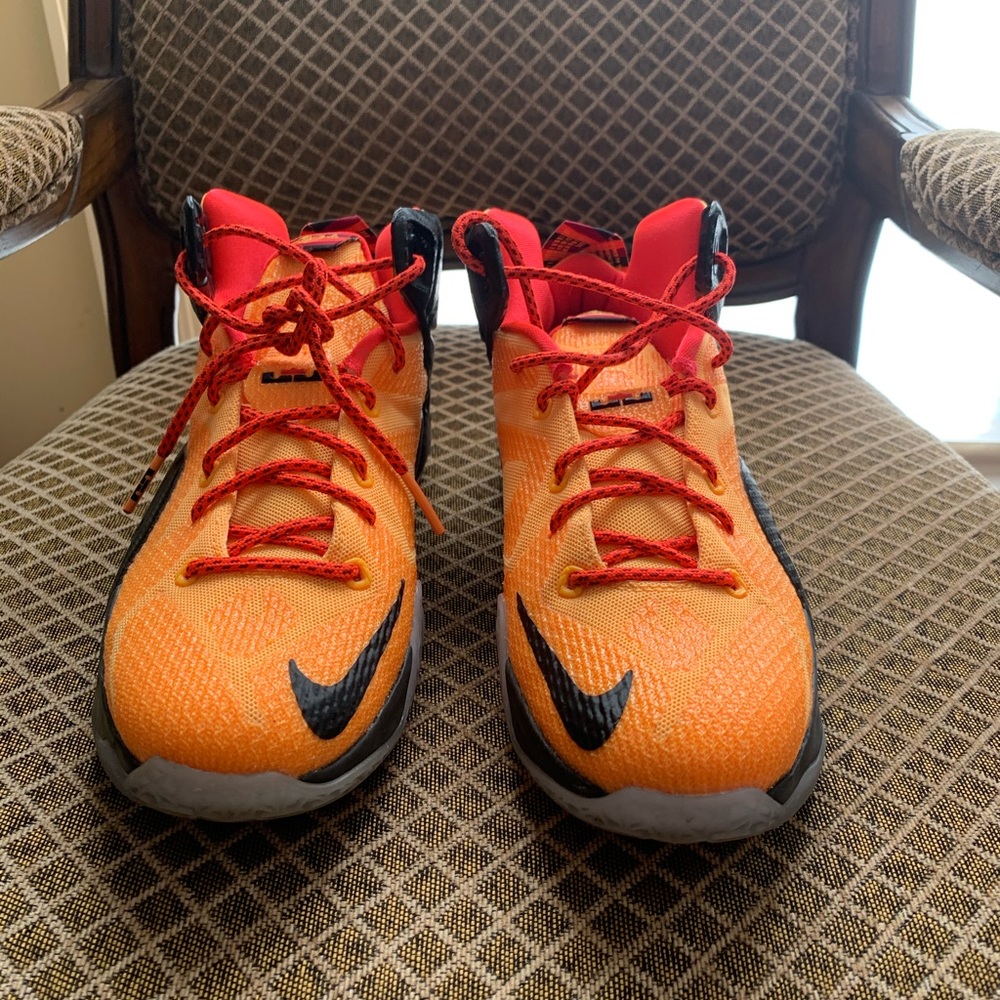 Lebrons - image 1